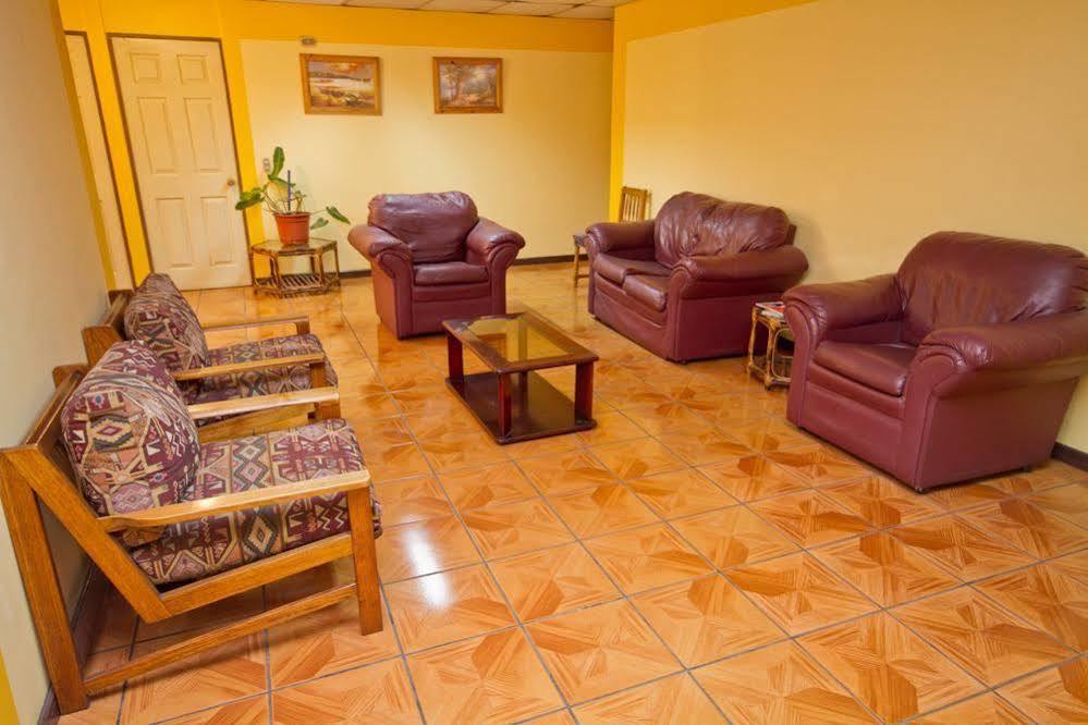 Hotel Intillanka إكيكي المظهر الخارجي الصورة