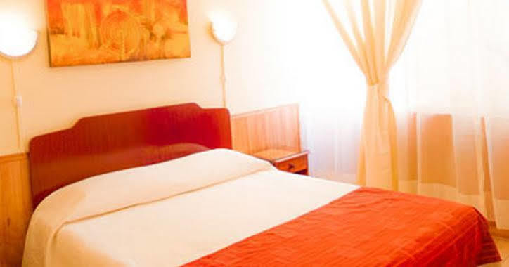 Hotel Intillanka إكيكي المظهر الخارجي الصورة